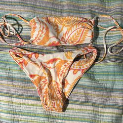 Orange & white patterned bikini
