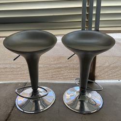 Pair Of Vintage-like Silver, Metal Bar Stools