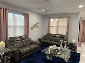 Sofá and love seat