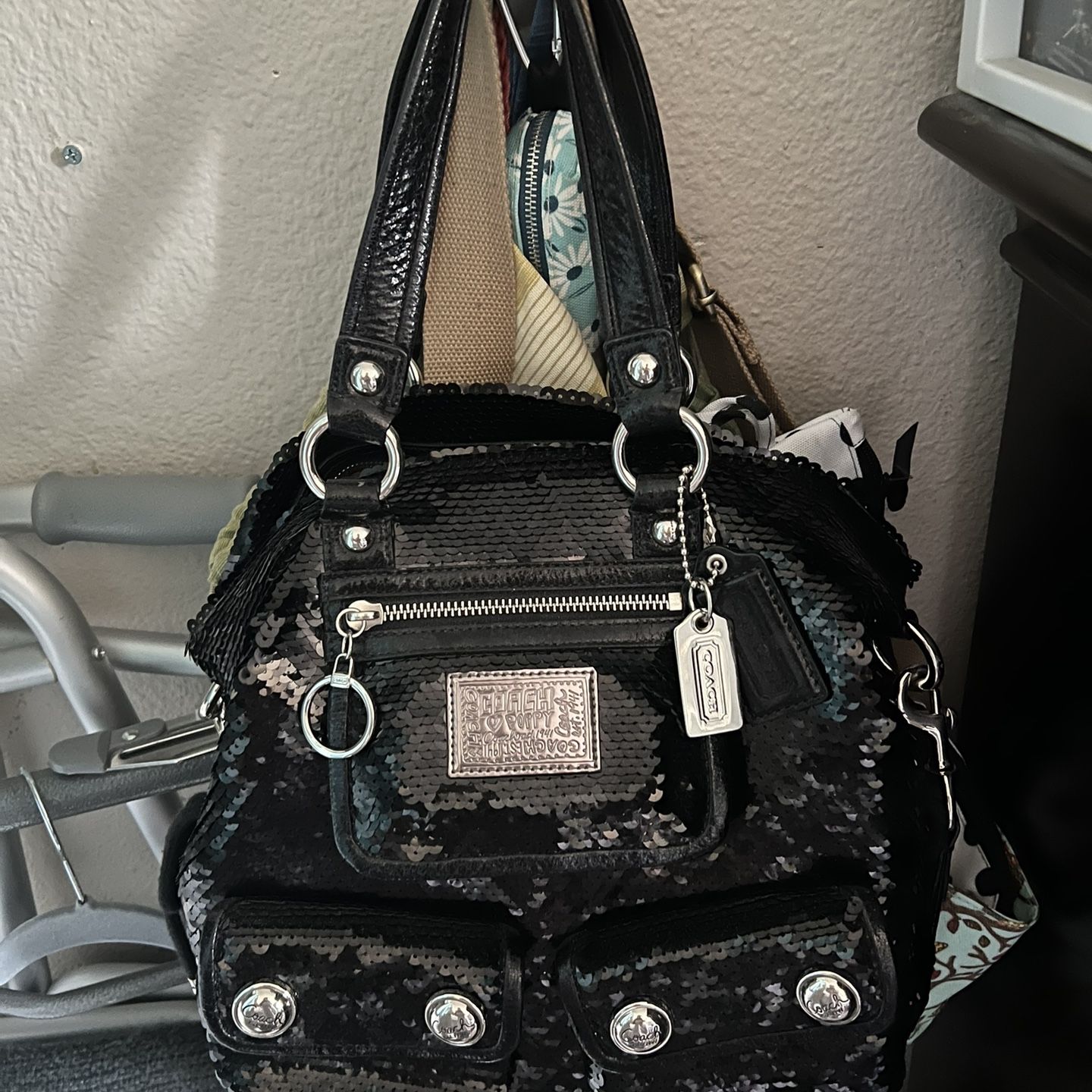 Coach Poppy black Sequins purse for Sale in Federal Way, WA
