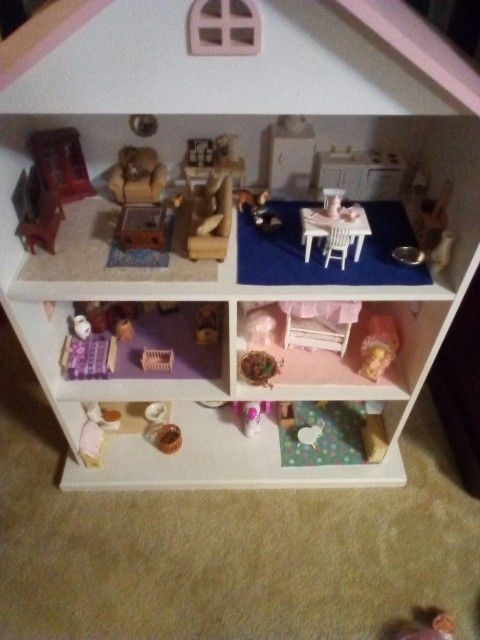 Light Pink And White Doll House