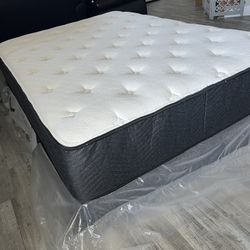 Full Size Bed ! Double Bed ! Bear Hybrid Full Size Mattress and Box Spring Set ! Free Delivery