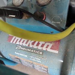 Makita MAC5200 air compressor