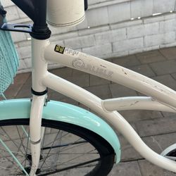 Huffy 26 In Carlisle Womens Comfort Cruiser Bike, White