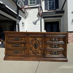 Long vintage ornate 9 drawer dresser buffet tv stand credenza d
