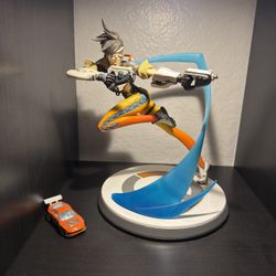 Overwatch Tracer Collectible Statue