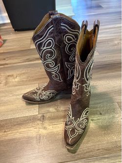 🤠LUXURY COWBOY BOOTS CIRCLE G SIZE 8