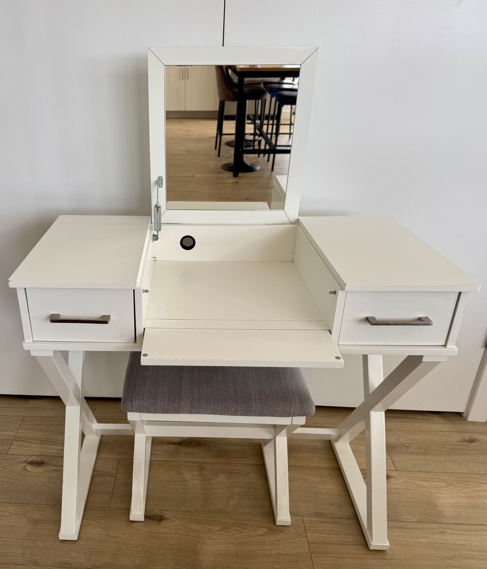 White Wood Makeup Vanity Desk w/ Stool