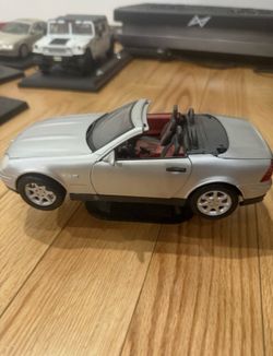 MERCEDES BENZ SLK230 Diecast MAISTO 1:18 Silver