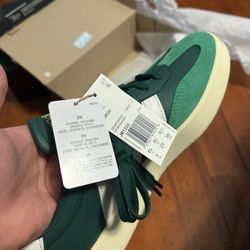 Adidas Barreda size 9