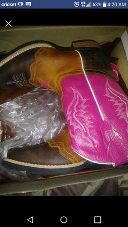 Little girls boots 2 1/2