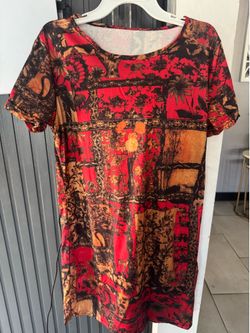 New women’s shirt size 4