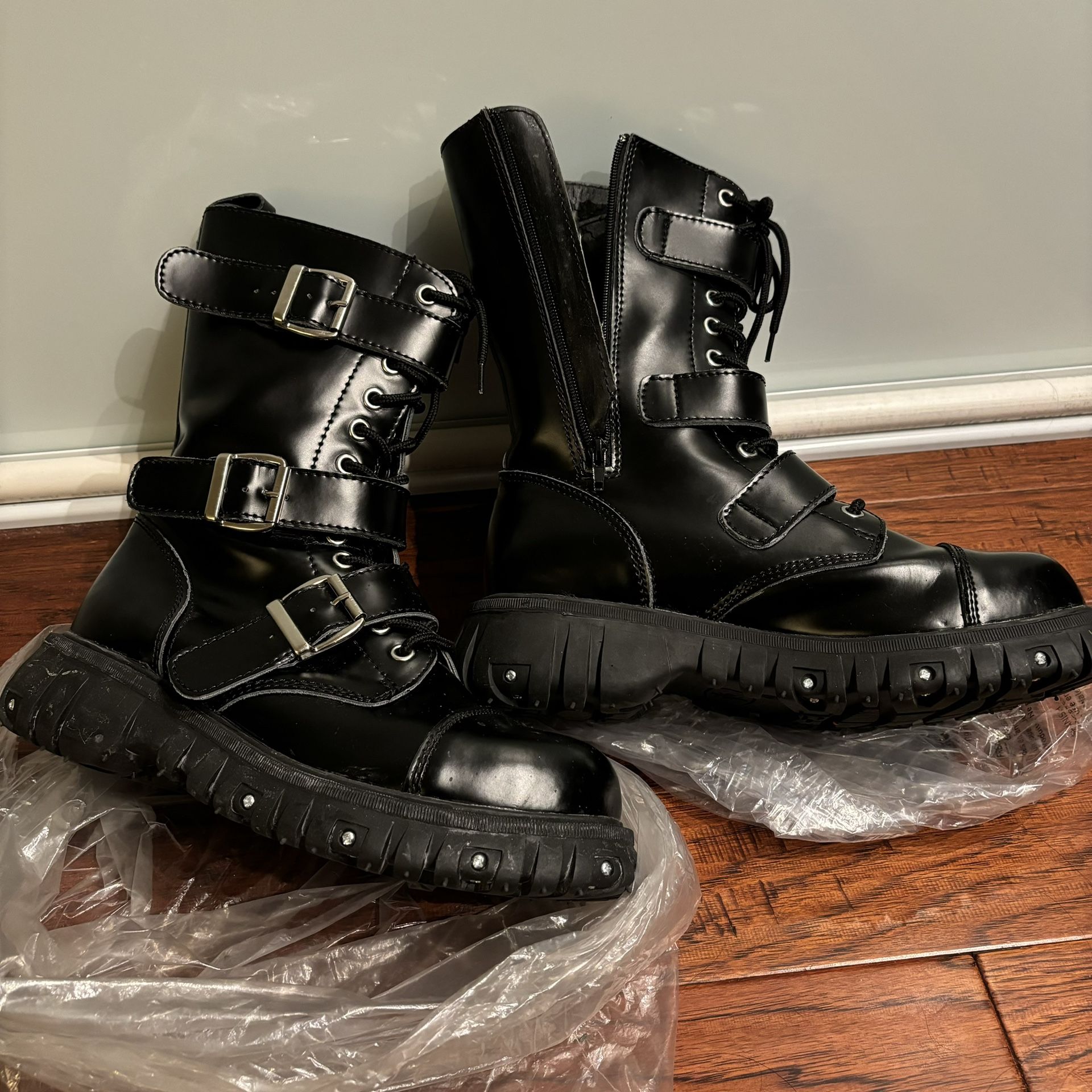 Mens TUK Boots Size 11