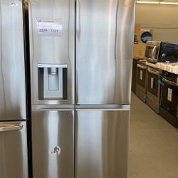 27 cu .ft. Side by Side Refrigerator with Door-in-Door, Dual Ice Maker with Craft Ice in PrintProof Stainless Steel