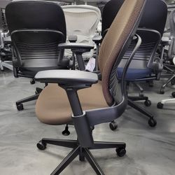 Lightly Used Steelcase Leap V2 Chair