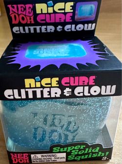 🧊 Needoh Glitter Cube Blue(medium size /not large)