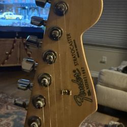MIM HSS Fender Strat L@@k
