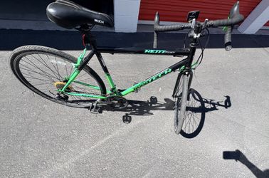Fully working bike with helmet