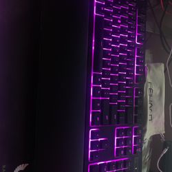Razer Ornata Chroma USB Mecha-membrane Keyboard With Wrist Rest
