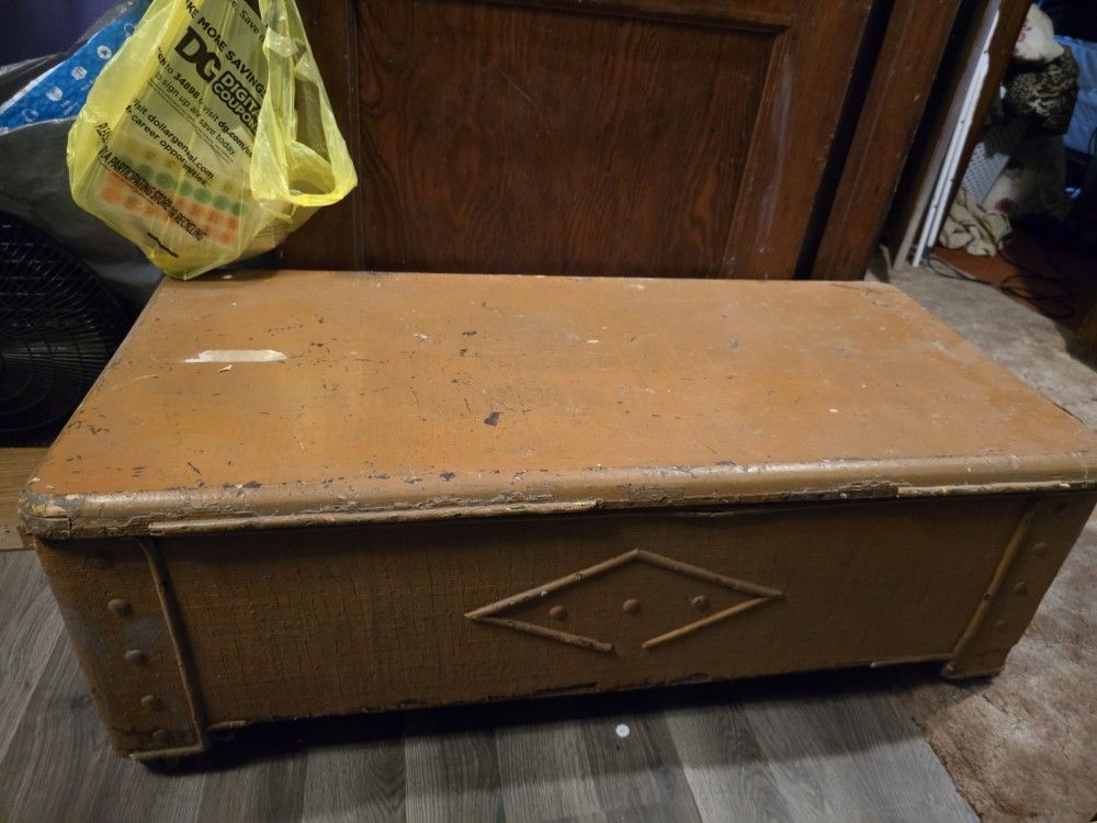Wood Chest On Wheels
