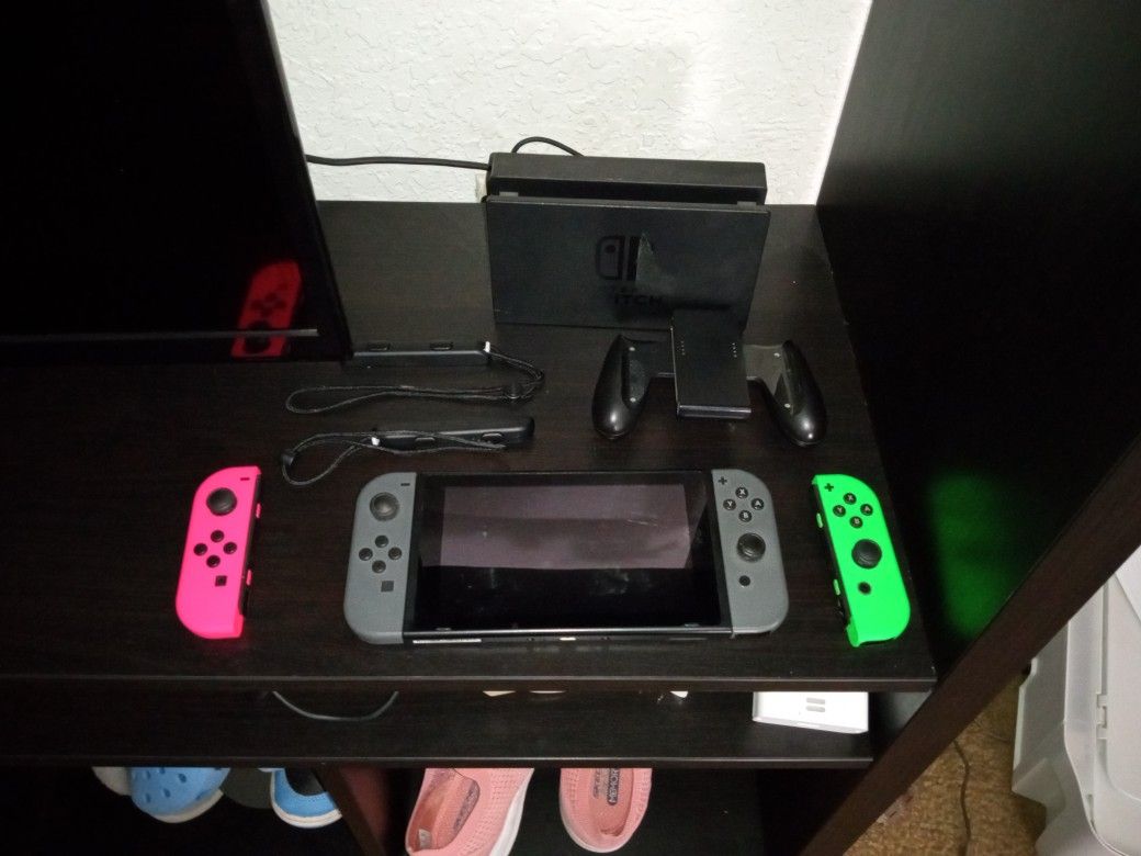 First Generation Nintendo Switch READ FULL DESCRIPTION