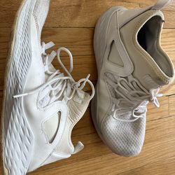 Mens Size 11 White Nike Jordan Retros