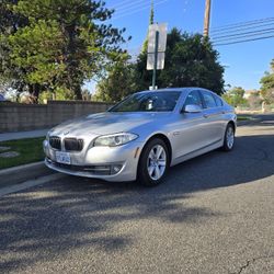 2013 BMW 528xi Twin Turbo. All Wheel Drive 87,700 Miles