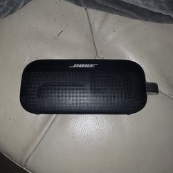 Bose Soundlink flex *For Parts or Repair, Charge Port Not Working*