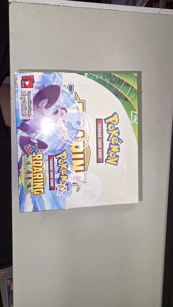 Roaring Skies Booster Box