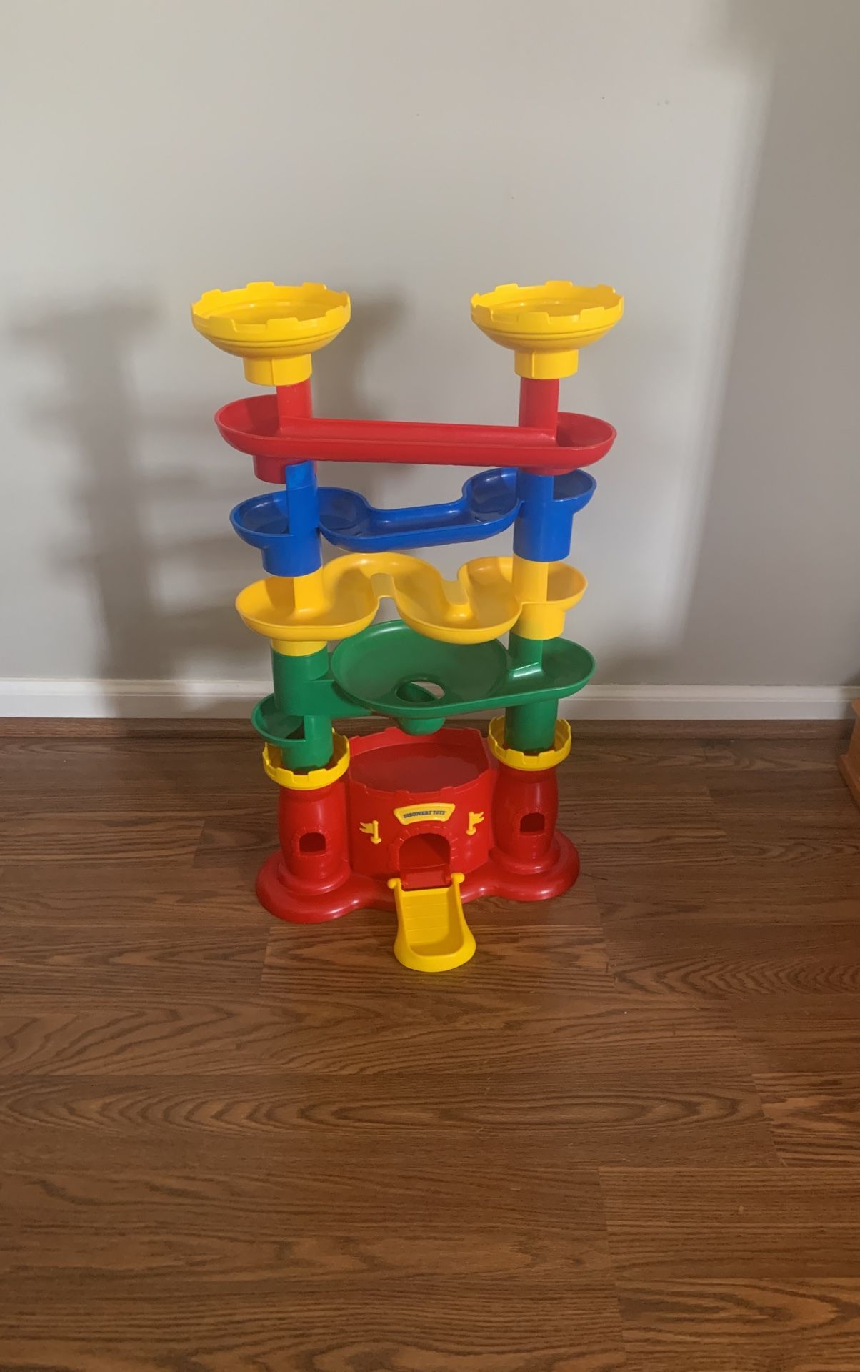 Vintage Discovery Toys Ball Roll Castle