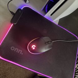 Combo Logitech Mouse And Mousepad 