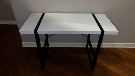 White and Black Desk