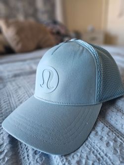 NWT Lululemon trucker hat