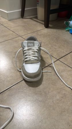 Stussy Low-Top Sneaker White Gray
