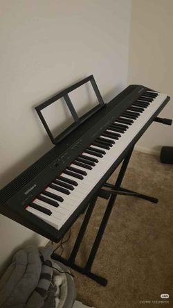 Roland GO:PIANO88PX | Entry-Level Portable 88-Note Digital Piano + stand+headphone+pedal