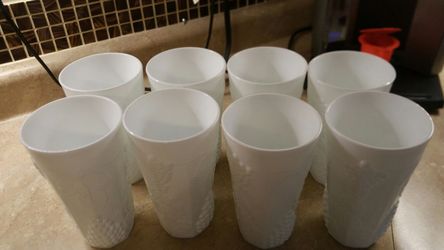 8 milkglasses