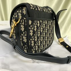 Lv Hang Bag for Sale in Memphis, TN - OfferUp