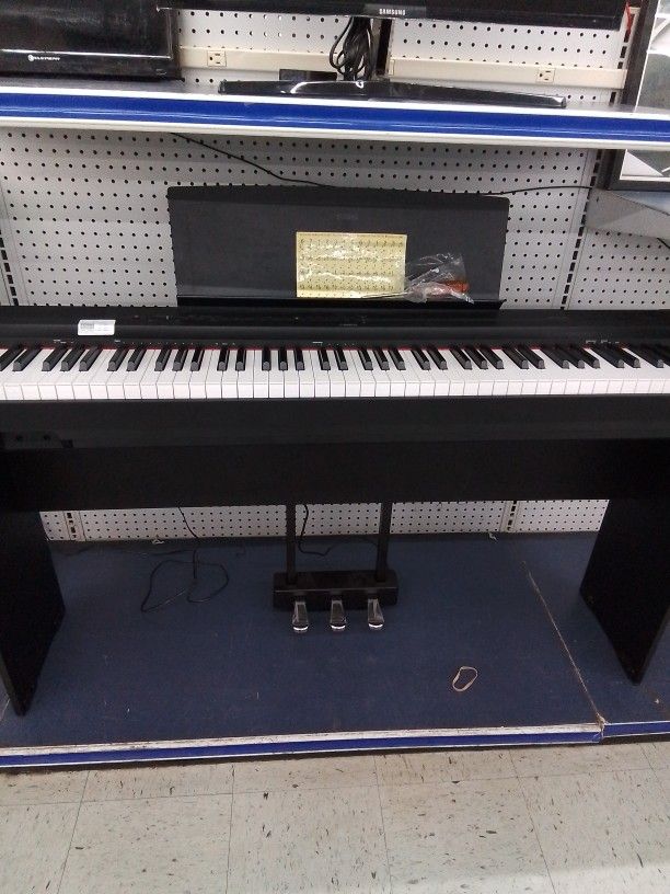 Yamaha Keyboard