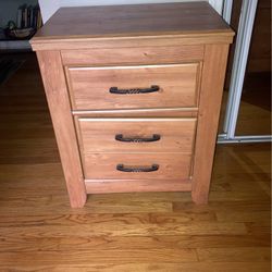 2 End Table Dressers