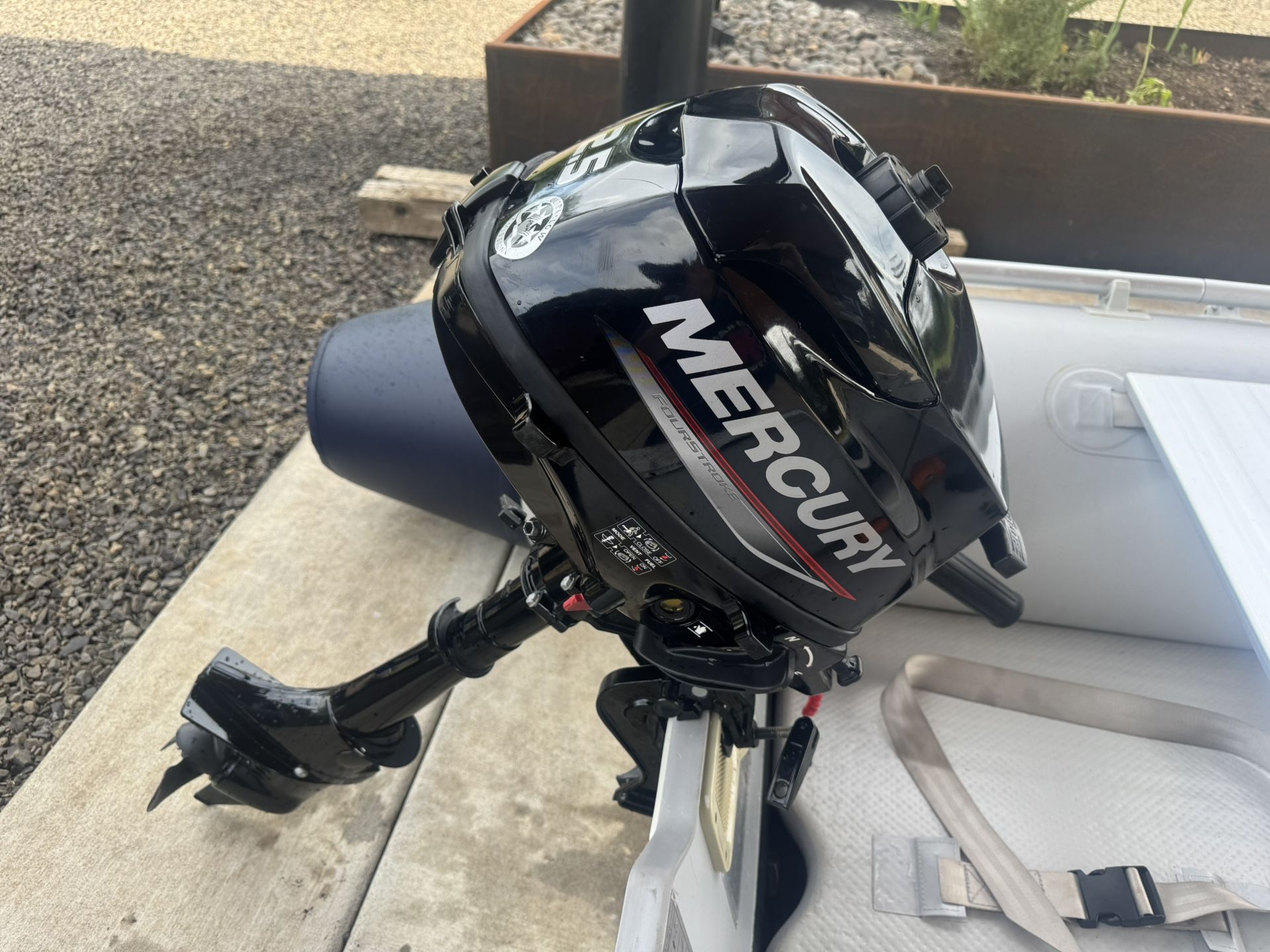 Mercury 2.5 HP 4 Stroke Motor