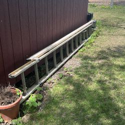 Werner Ext Ladder/Fiber Glass/Extra Heavy Duty/24 ft Free delivery in the Harrisonburg Rockingham Co