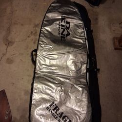 Dakine Surfboard Travel Padded Daybag For A Larger Hybrid Shortboqrd Shape Under 8' Long OR 2 Small Thinner Shortboards Or Thinner Groveler / Fishs