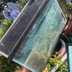 30 Gallons Fish Tank Price 30$. Pick.  E.  72.  and. Grandview E. Tacoma 