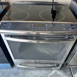 GE Induction Range