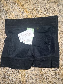 Alondrix shorts