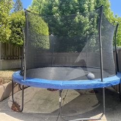 Trampoline 15ft Excellent Condition 