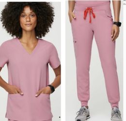 Worn Twice Figs Scrub Set In Chalk Pink