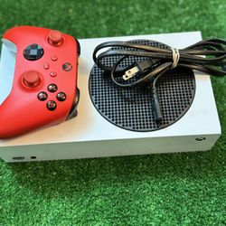 Xbox Series S With Controller  Works Perfectly But (Only Flaw Is Front USB Does Not Work)