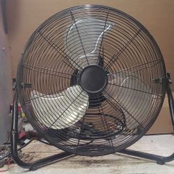 🌬️💨20in Iron fan. 3 Speed. High  Fan🌬️💨
