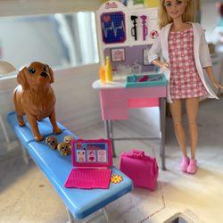 Barbie Veterinarian With Ken + Accesories